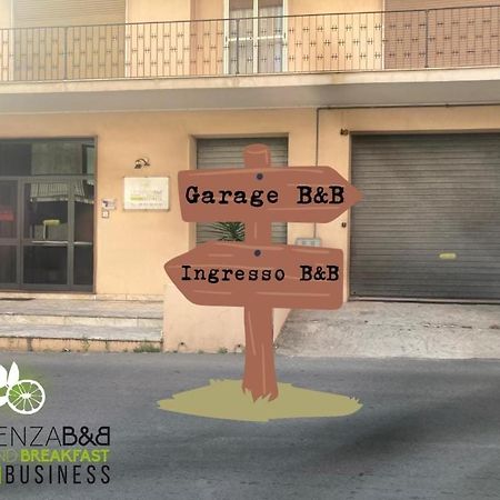 L'Essenza B&B เรจโจ ดี คาลาเบีย ภายนอก รูปภาพ