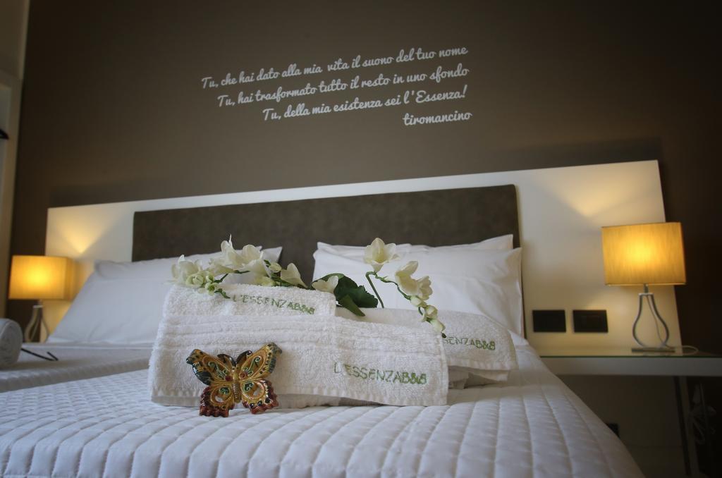 L'Essenza B&B เรจโจ ดี คาลาเบีย ห้อง รูปภาพ