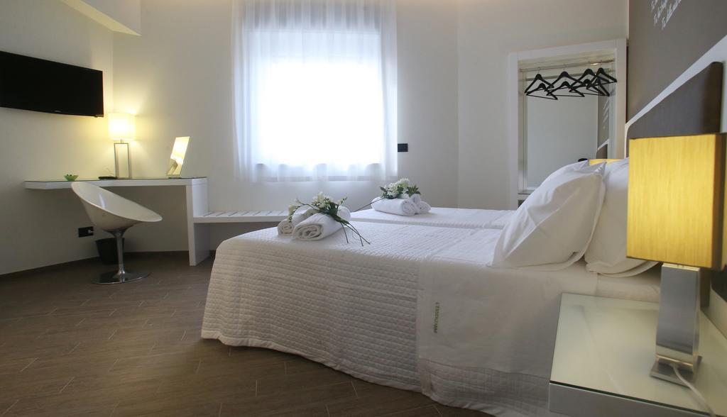 L'Essenza B&B เรจโจ ดี คาลาเบีย ห้อง รูปภาพ