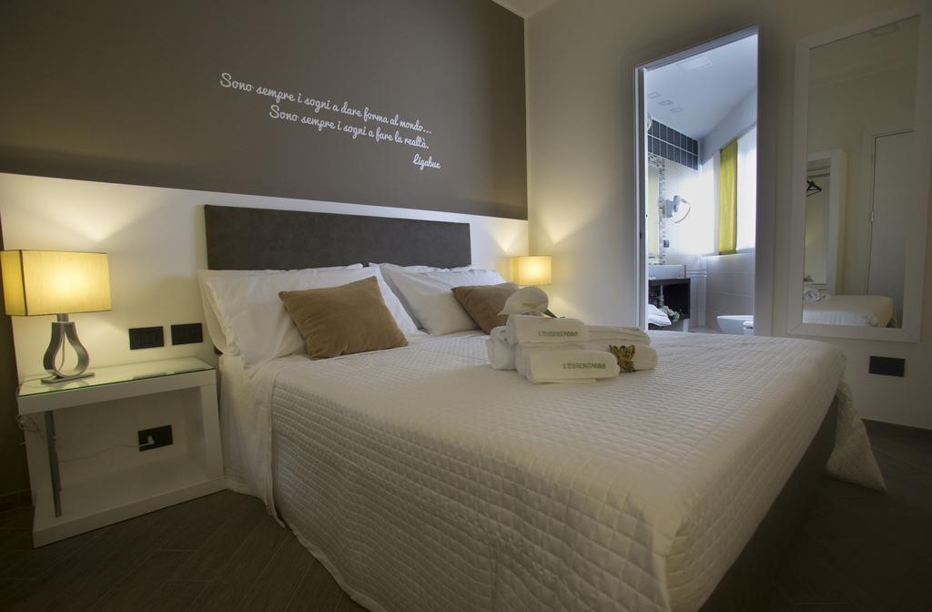 L'Essenza B&B เรจโจ ดี คาลาเบีย ห้อง รูปภาพ