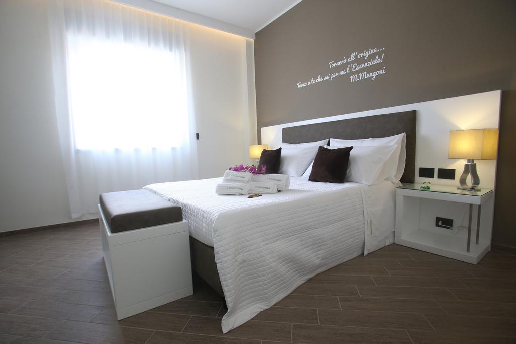 L'Essenza B&B เรจโจ ดี คาลาเบีย ห้อง รูปภาพ