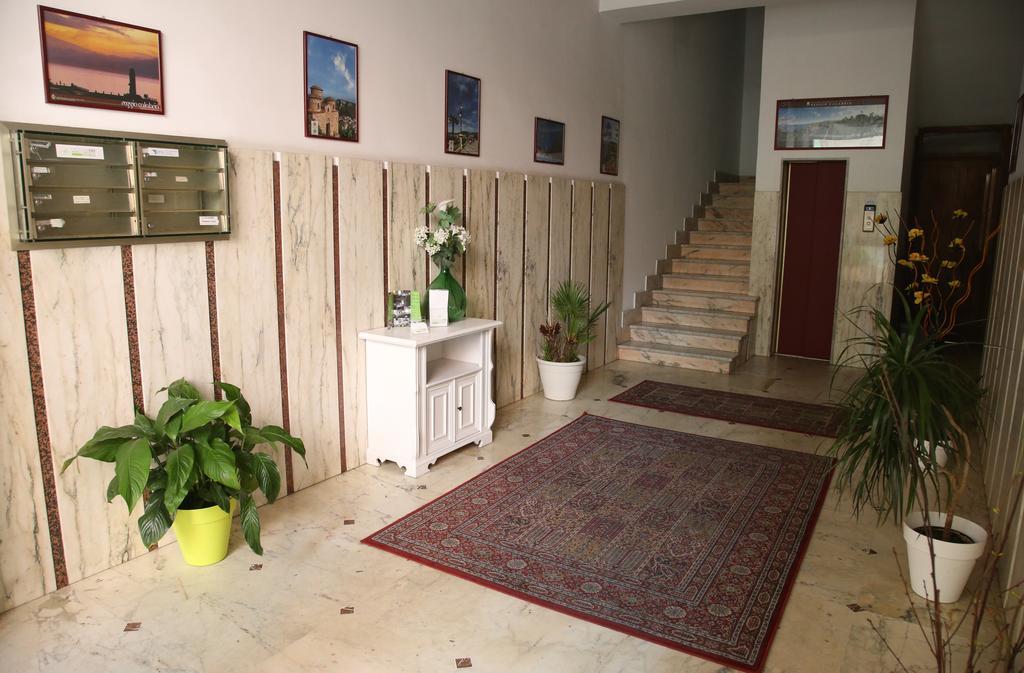 L'Essenza B&B เรจโจ ดี คาลาเบีย ภายนอก รูปภาพ
