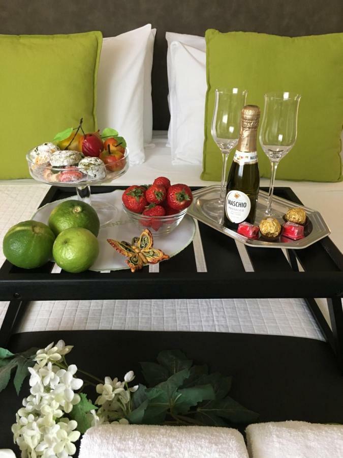 L'Essenza B&B เรจโจ ดี คาลาเบีย ภายนอก รูปภาพ