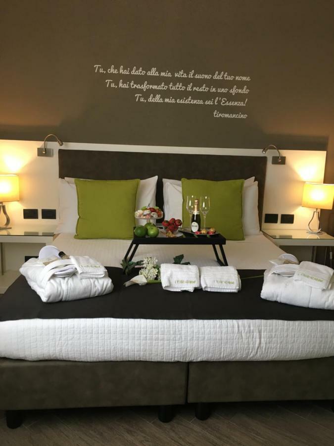 L'Essenza B&B เรจโจ ดี คาลาเบีย ภายนอก รูปภาพ
