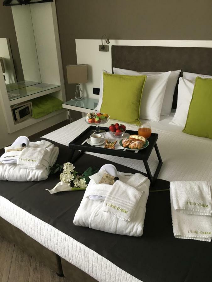 L'Essenza B&B เรจโจ ดี คาลาเบีย ภายนอก รูปภาพ