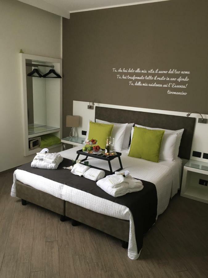 L'Essenza B&B เรจโจ ดี คาลาเบีย ภายนอก รูปภาพ