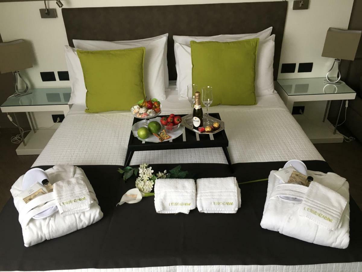 L'Essenza B&B เรจโจ ดี คาลาเบีย ภายนอก รูปภาพ