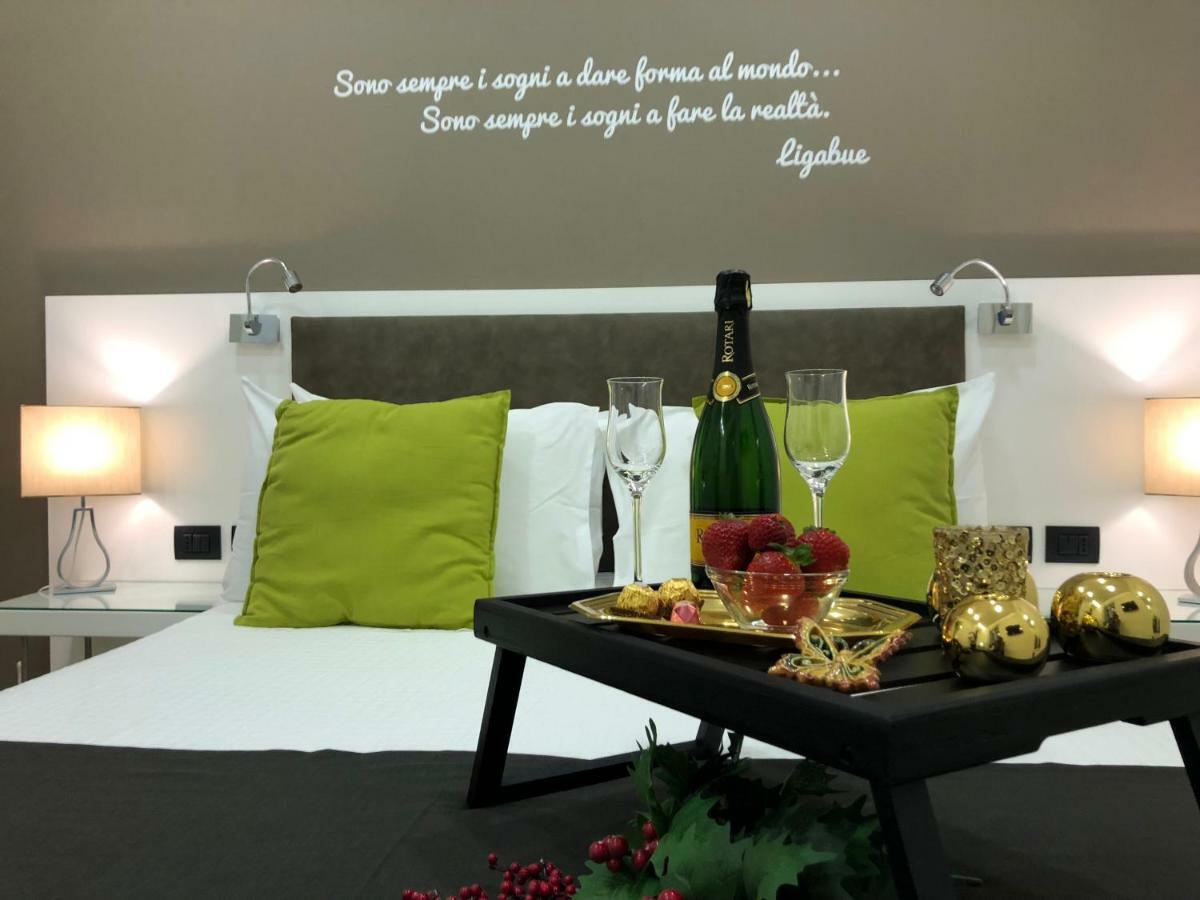 L'Essenza B&B เรจโจ ดี คาลาเบีย ภายนอก รูปภาพ